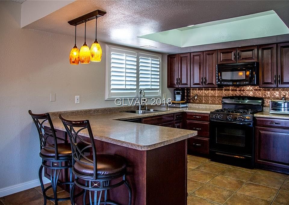 1st image of 6905 Old Castle Dr