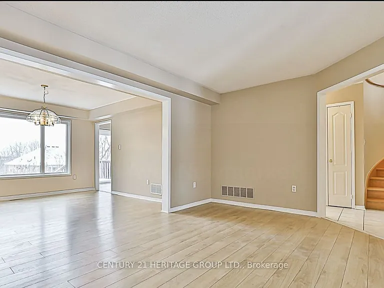 162 Widdifield Ave — Photo 6