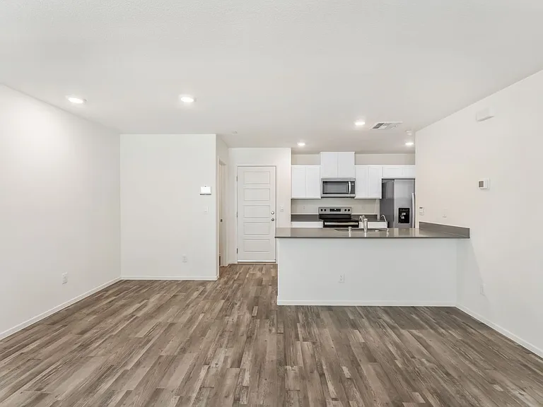 7352 Joanna Brook St — Photo 3