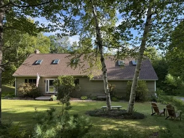 153 Youngs Hill Rd, Sunapee, NH 03782