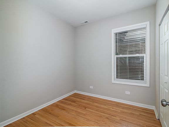 5th image of 2303 N 77th Ct