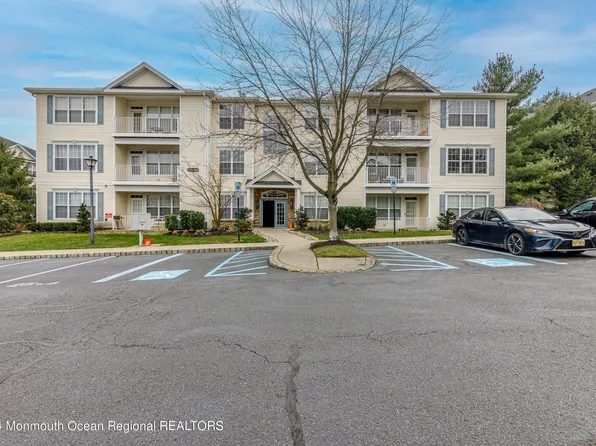 380 St Andrews Place, Manalapan, NJ 07726