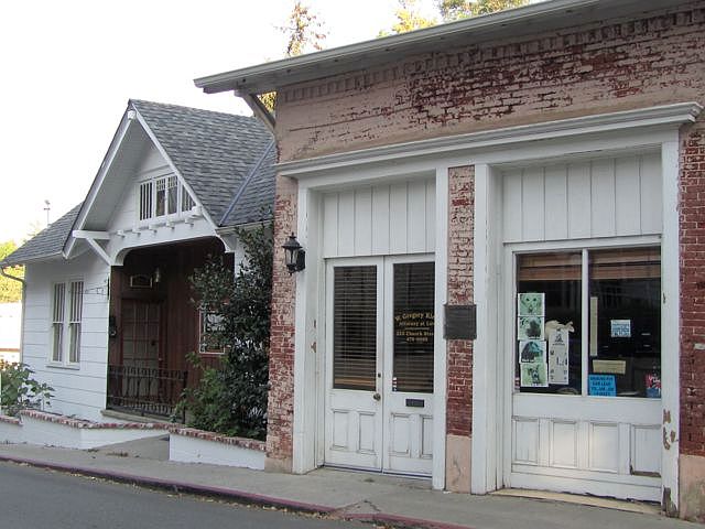 1st image of 220 Church St