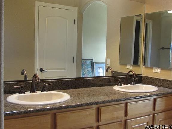 5th image of 6147 S Lago Grande Dr