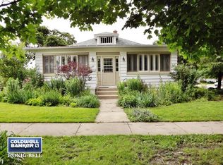 129 E Sycamore St, Sycamore, IL 60178