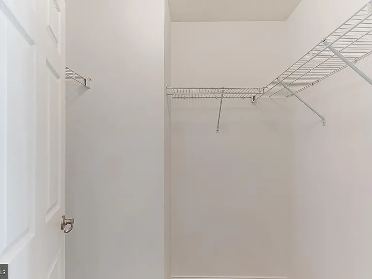 507 Lexington Mews — Photo 20