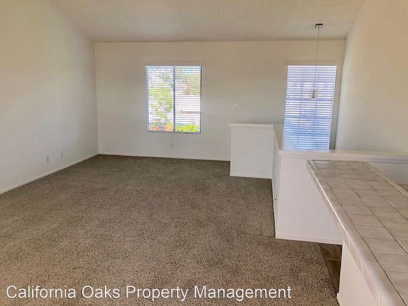 4th image of 210 S Santa Cruz St #11436263