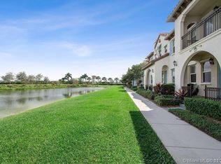 4055 Cascada Cir, Hollywood, FL 33024