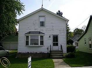 1128 N Madison St, Lapeer, MI
