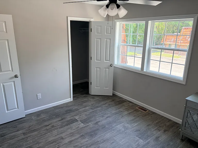 1025 Carolina Rd #V2 — Photo 8