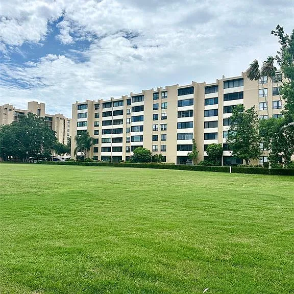 2617 Cove Cay Dr #311 — Photo 58
