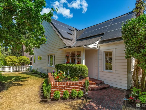 1502 39th Avenue E, Seattle, WA 98112