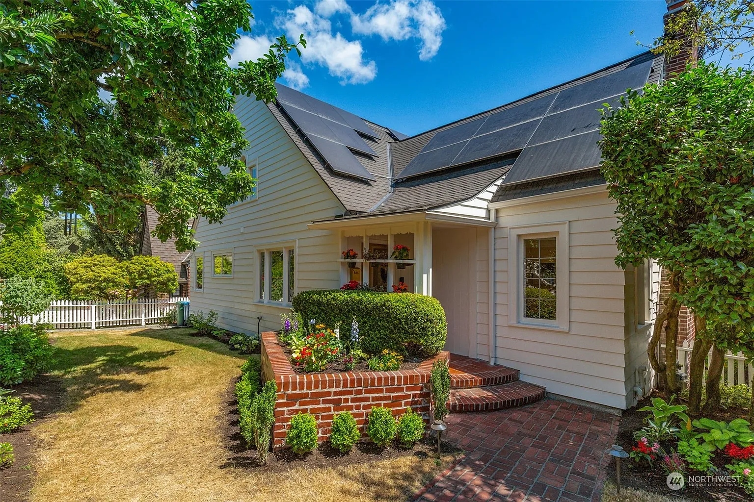 1502 39th Avenue E photo 1