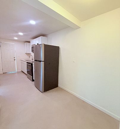 5th image of 3831 E Flower St APT 3