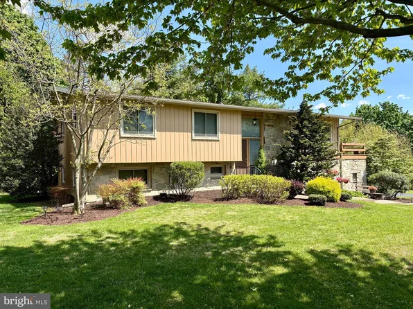 310 Bluff View Dr, Lancaster, PA 17601