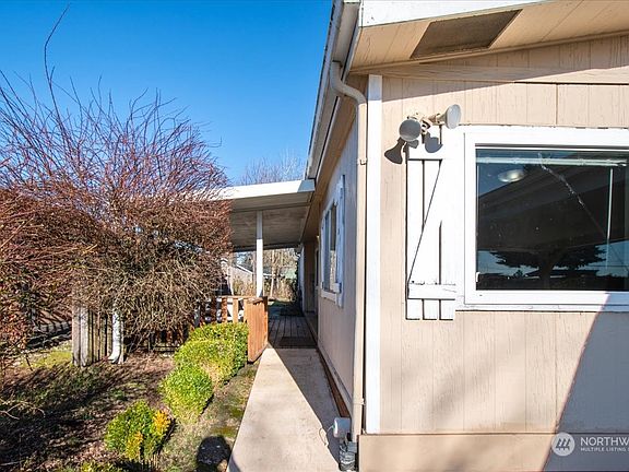 2nd image of 14204 NE 10th Avenue #2