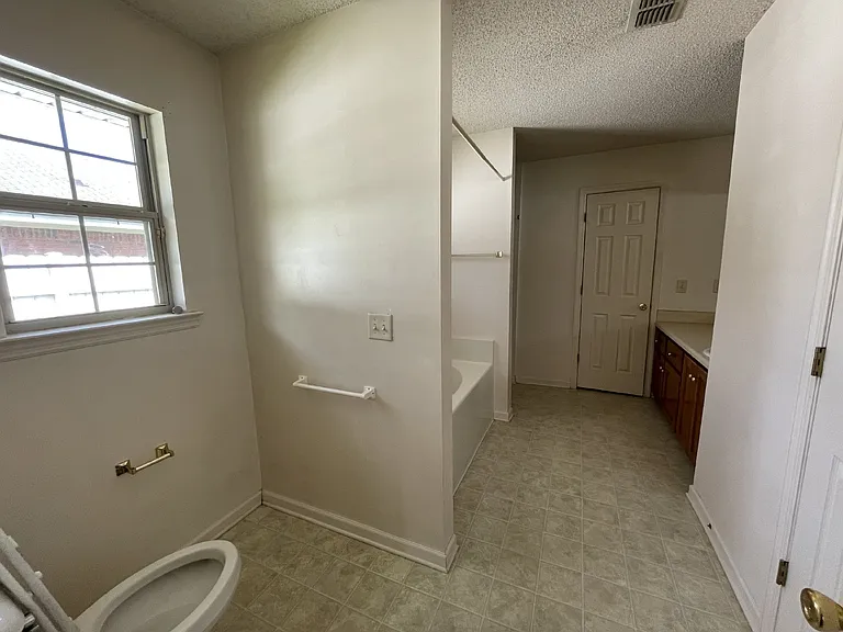 1925 Bluestone Loop — Photo 5
