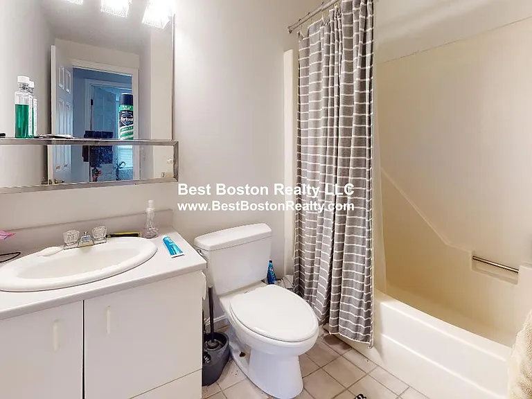 175 Beacon St #406 — Photo 8