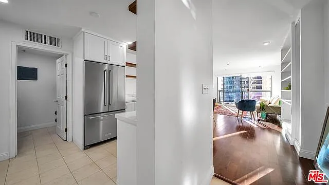 10724 Wilshire Blvd #809 — Photo 3