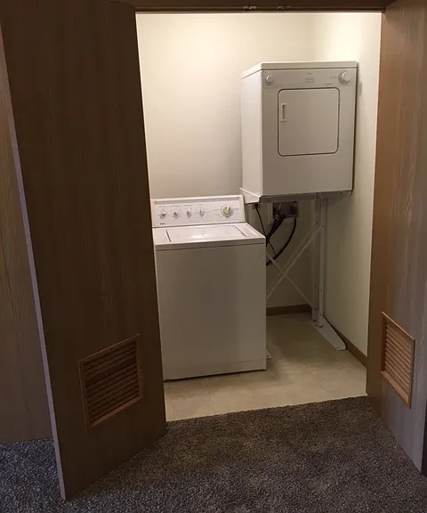 Johnson Place Apartments — Photo 33