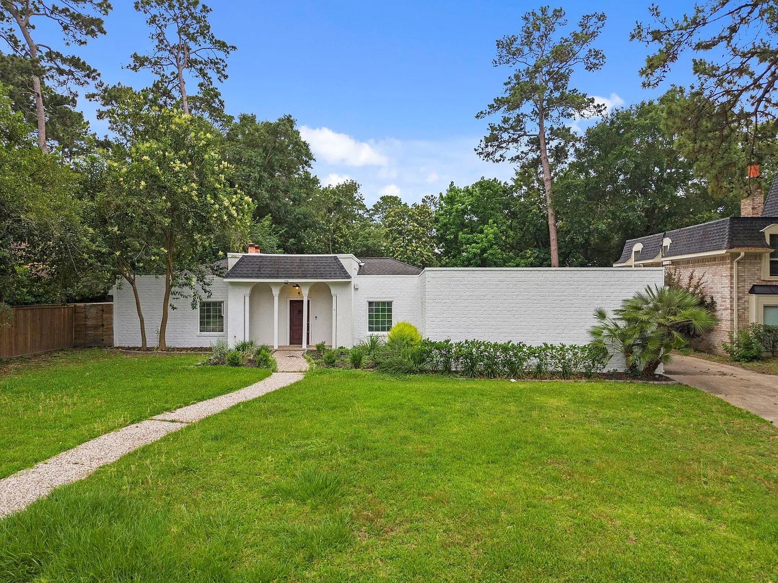 4 bed, 2.5 bath, 2592 sqft, $2,900 — Photo 3