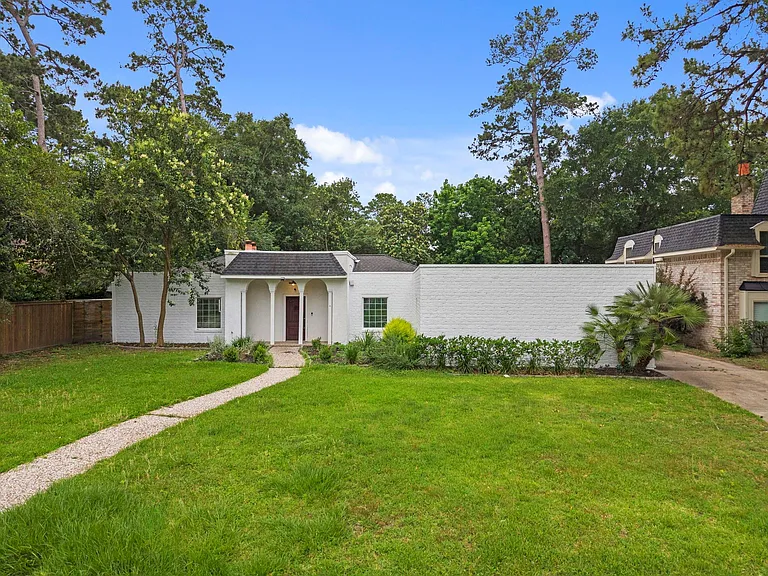 10519 Fawnview Dr — Photo 3