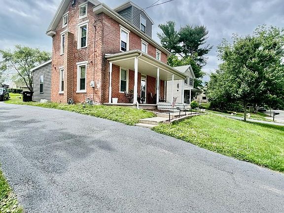 3rd image of 111 Centennial St