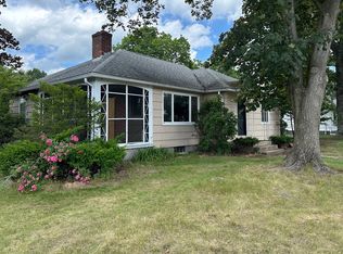 32 White St, Ludlow, MA 01056