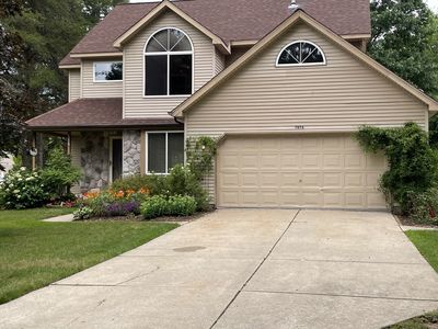 (Undisclosed Address), Waterford, MI, 48327