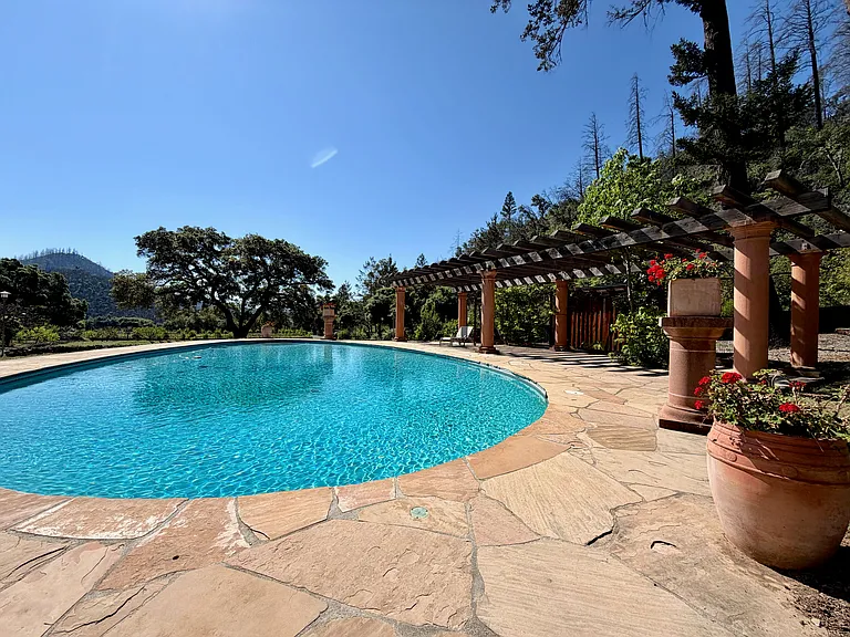 321 Dutch Henry Canyon Rd — Photo 33