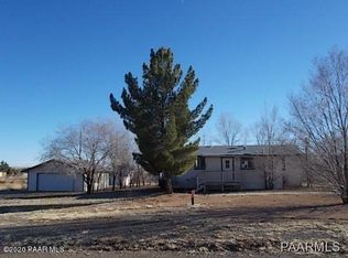11215 E Watkins Dr, Mayer, AZ 86333