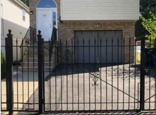 151 3rd St FLOOR 2, Newark, NJ 07107