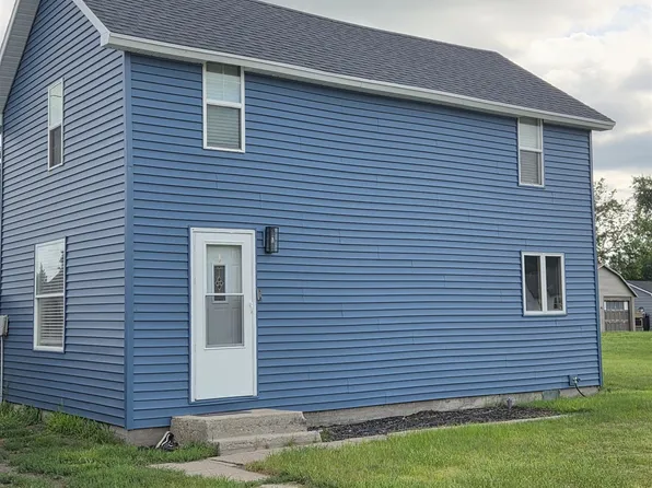 205 W 14th St, Cozad, NE 69130