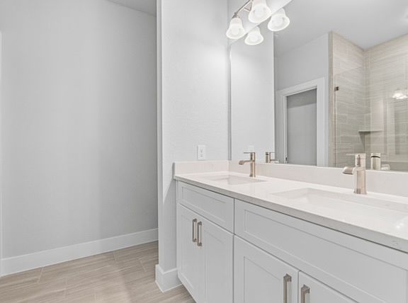 5th image of 418 Barrera St #2