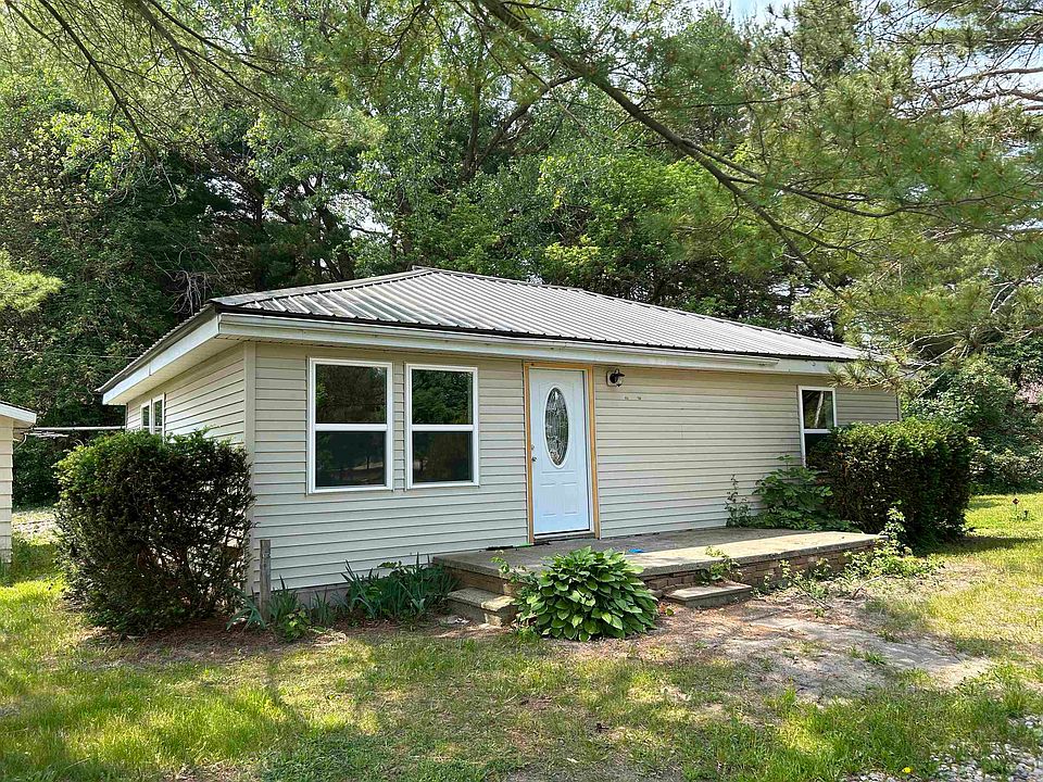 699 N Nine Mile Rd, Sanford, MI 48657 Zillow