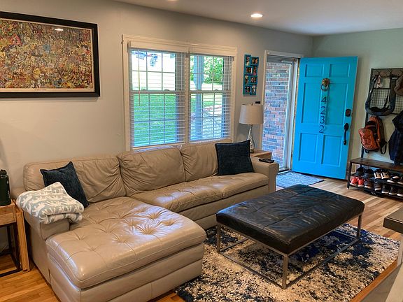 2nd image of 4232 Smithsonia Dr