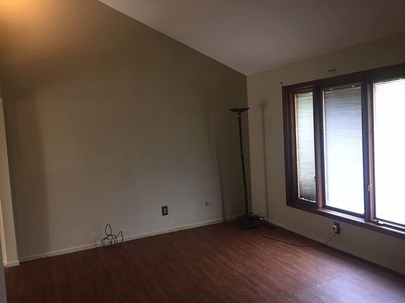 3rd image of 3720 Glenview Dr