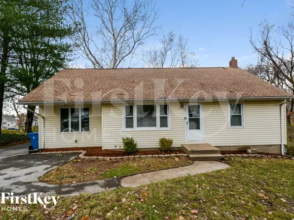 5415 Parker Rd, Florissant, MO 63033