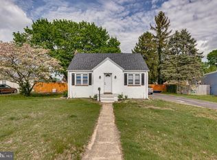 319 Pine St, Williamstown, NJ 08094
