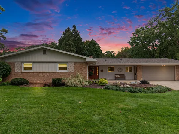 1510 Springbrook Dr, Elkhart, IN 46514