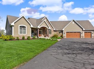 4722 W Oakwood ROAD, Franklin, WI 53132
