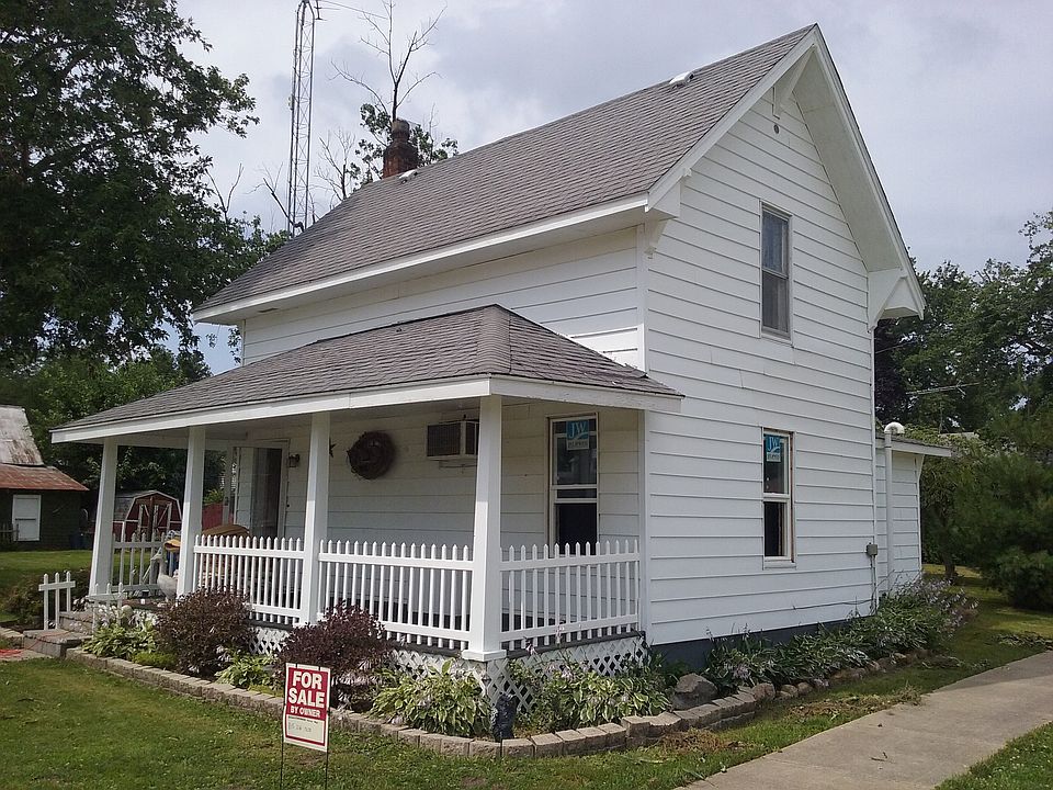 109 N Adams St, Martinton, IL 60951 Zillow