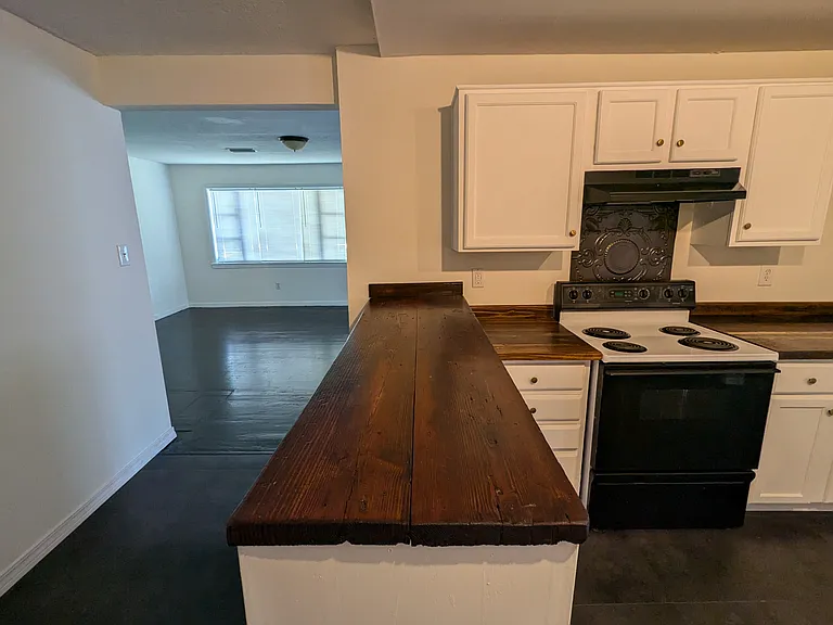 916 Shelton Beach Rd — Photo 5
