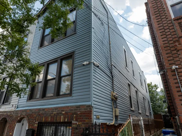 9728 Flatlands Avenue image 3 of 40