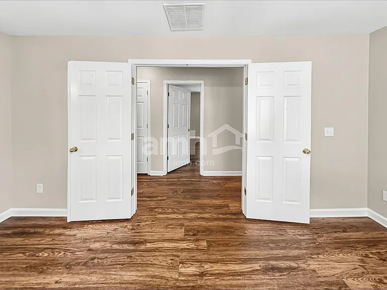 5430 Harris Creek Dr — Photo 11