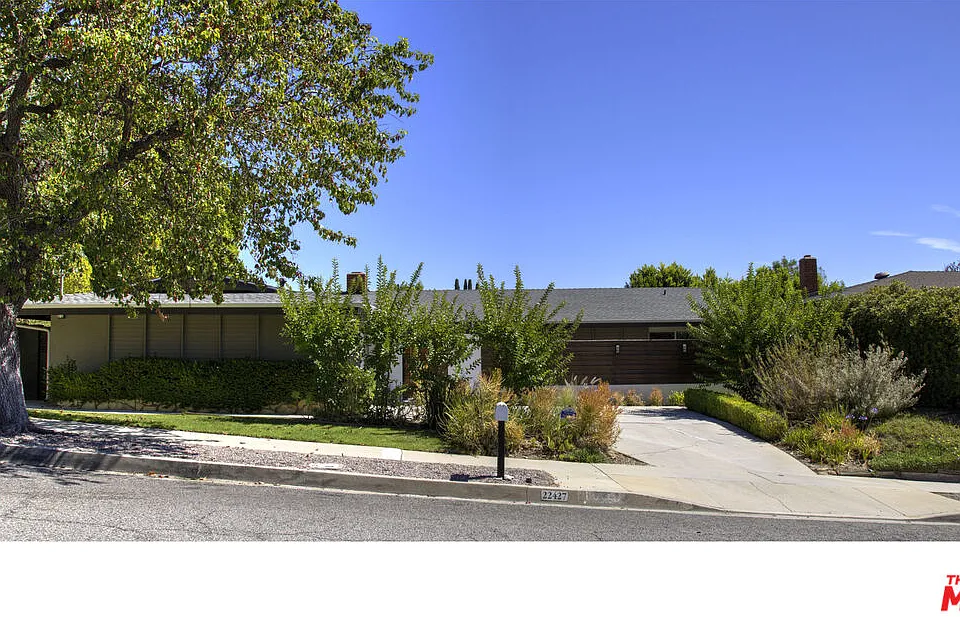 22427 De Kalb Dr