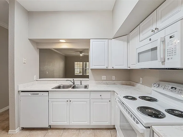 9177 SW 52nd Rd #102 — Photo 24