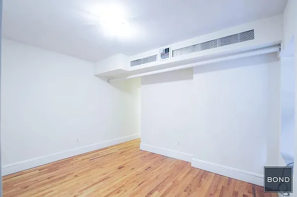 Rented by Bond New York | media 4