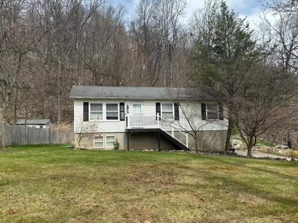 32 Panorama Dr, Vernon Twp., NJ 07461