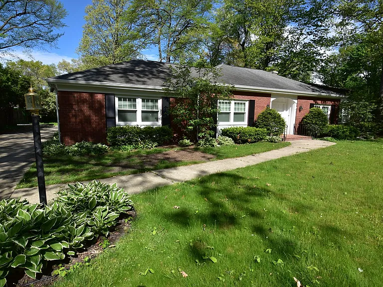 54579 Whispering Oak Dr — Photo 1